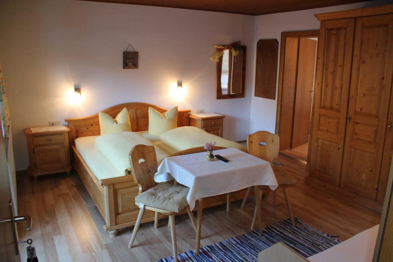 Pension Schwemberger Ohne Fruehstueck Mayrhofen Exterior foto